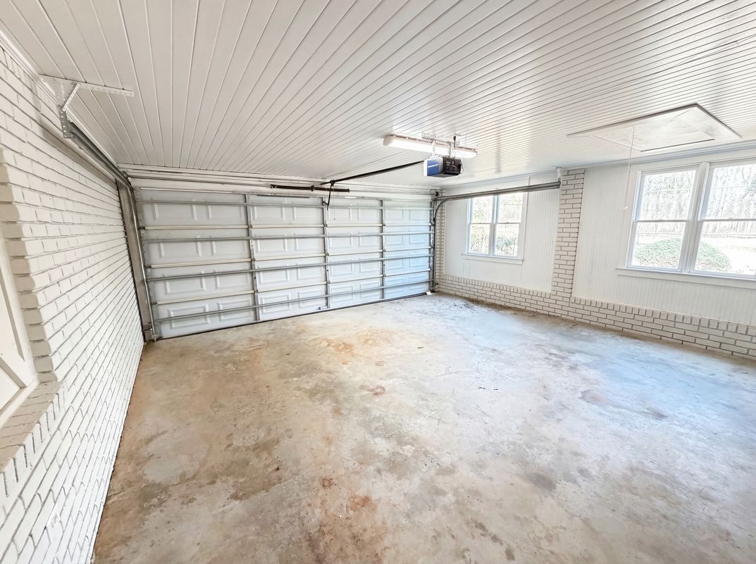 Photo 11 of 30 of 174 Lovelace Ln, Ball Ground, GA