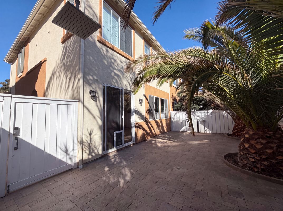 Photo 5 of 27 of 4099 Peninsula Dr, Carlsbad, CA