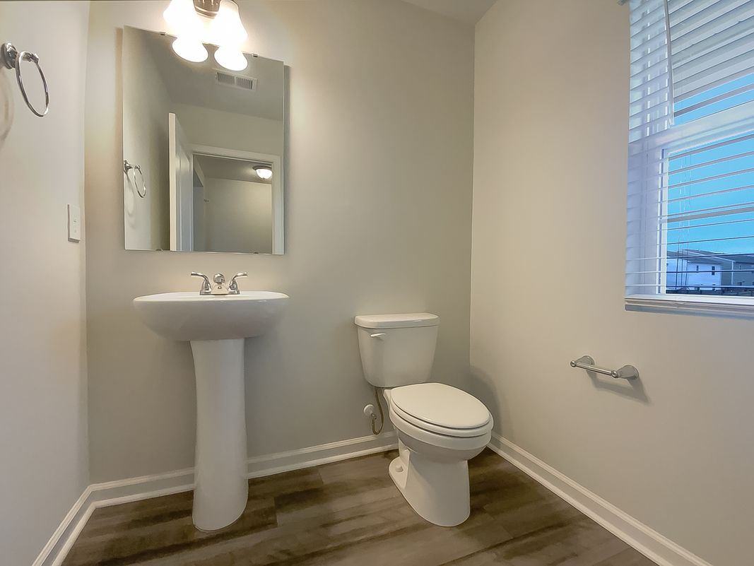 Photo 9 of 27 of 129 W Compass Way, Easley, SC