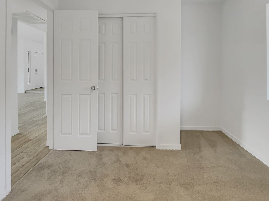 Photo 15 of 20 of 13628 N 40th Dr, Phoenix, AZ