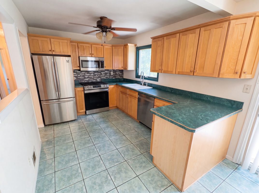 Photo 8 of 25 of 24 Hogan Ct, Little Egg Harbor , NJ