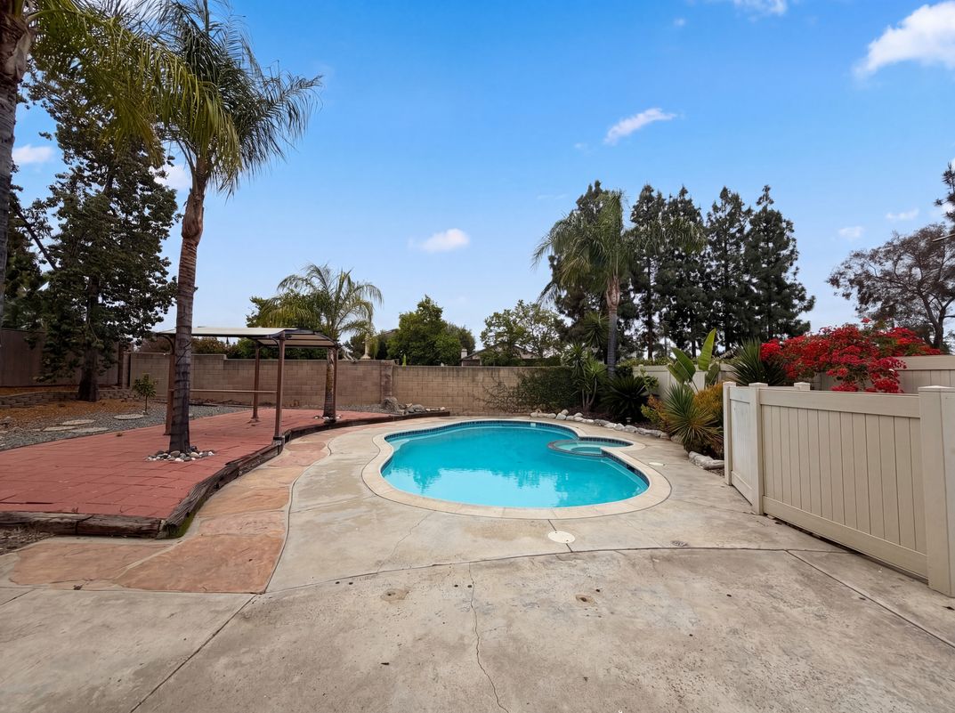 Photo 19 of 22 of 39676 Ridgedale Dr, Murrieta, CA