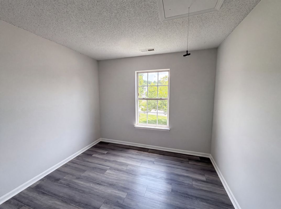 Photo 8 of 21 of 11220 Northwoods Forest Dr, Charlotte, NC