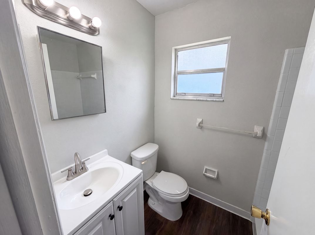 Photo 13 of 28 of 855 Murdock Blvd, Orlando, FL