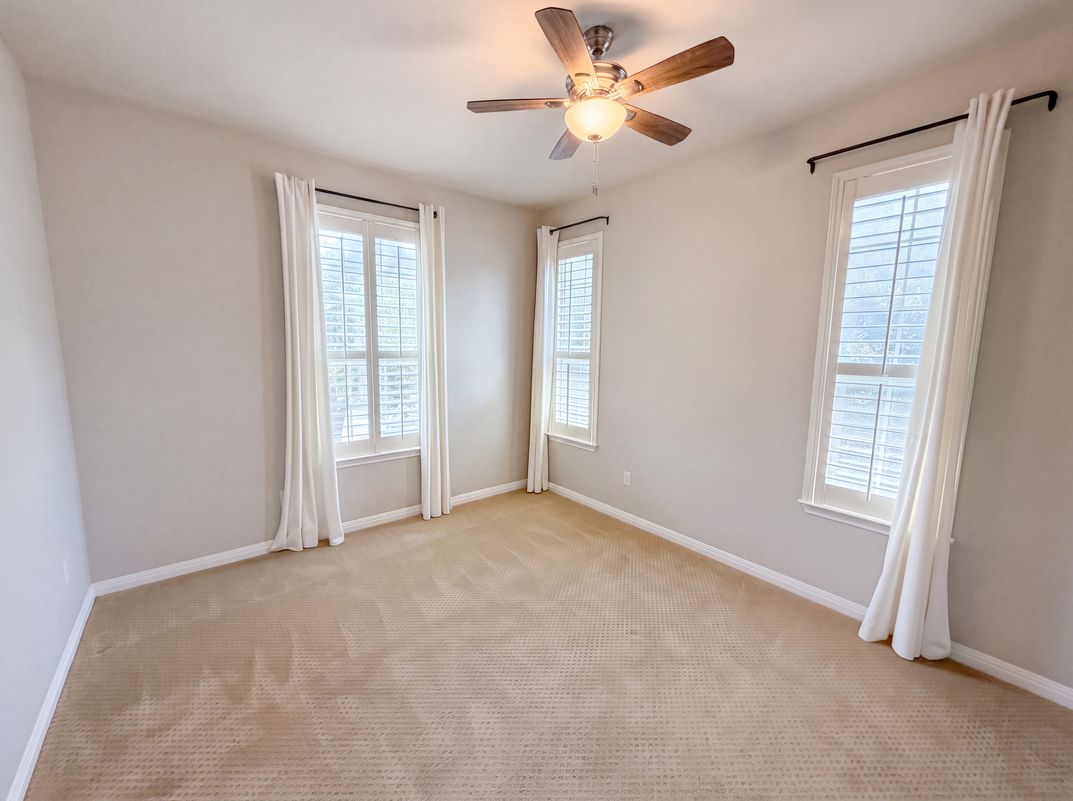 Photo 12 of 22 of 8518 Cahill Dr, Austin, TX
