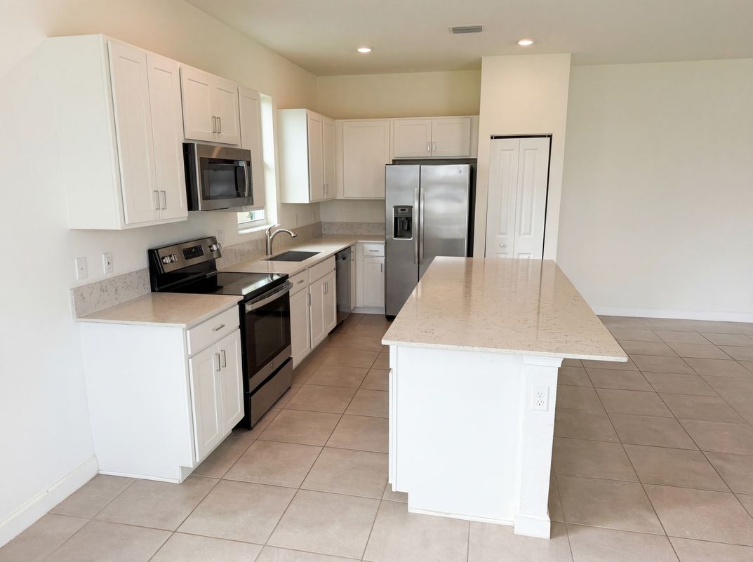 Photo 17 of 42 of 12473 NW Lynch Ln, Port Saint Lucie, FL