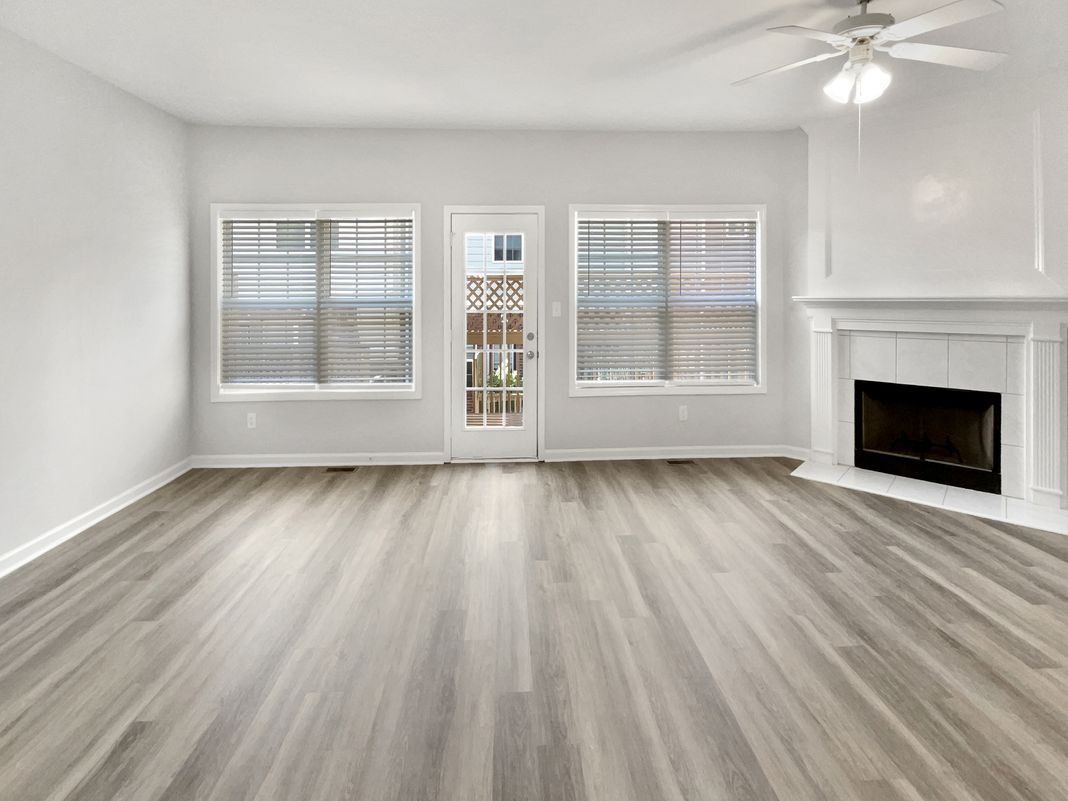Photo 32 of 52 of 1622 Halliard Dr, Lawrenceville, GA