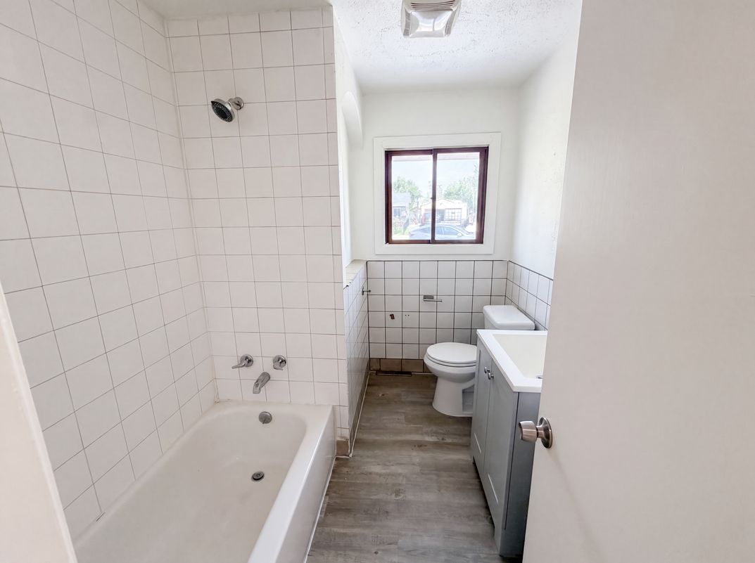 Photo 9 of 23 of 9190 Cypress Dr, Thornton, CO