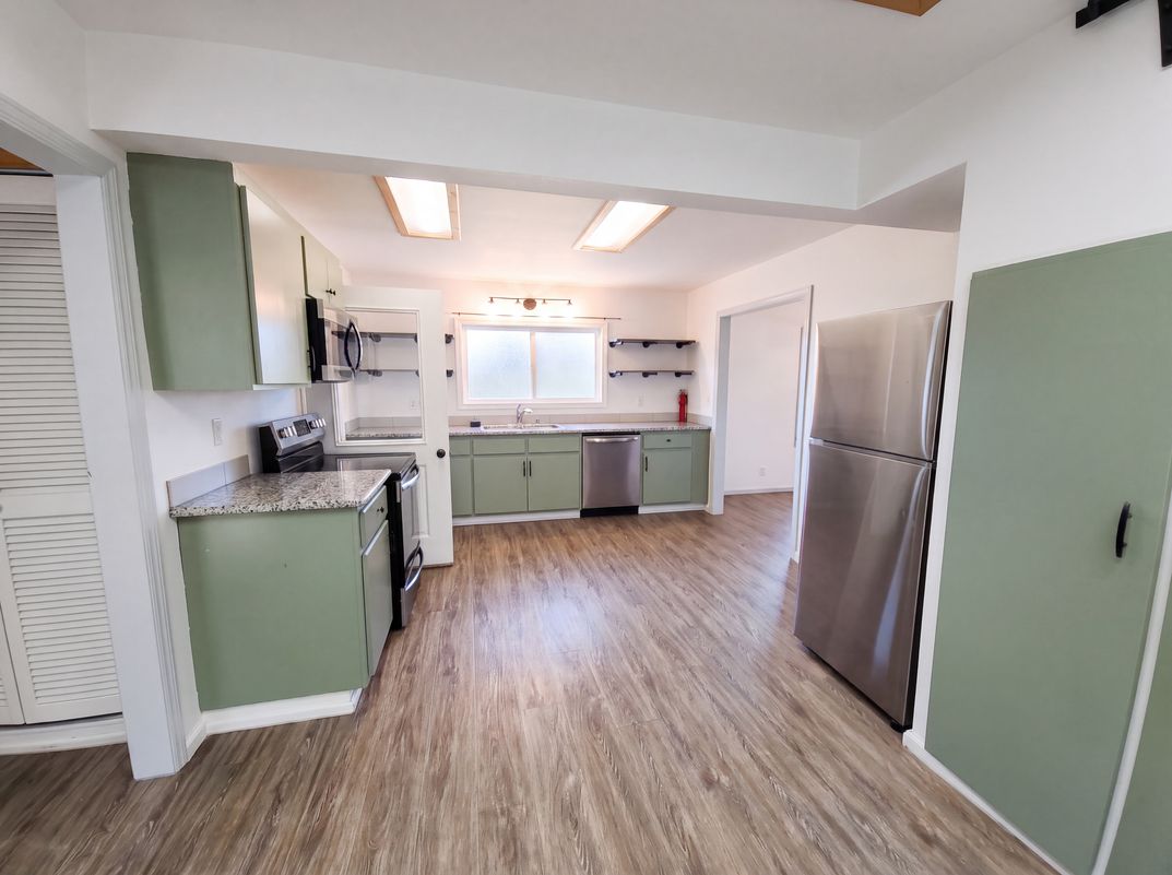 Photo 6 of 22 of 93291 Prairie Rd, Junction City, OR