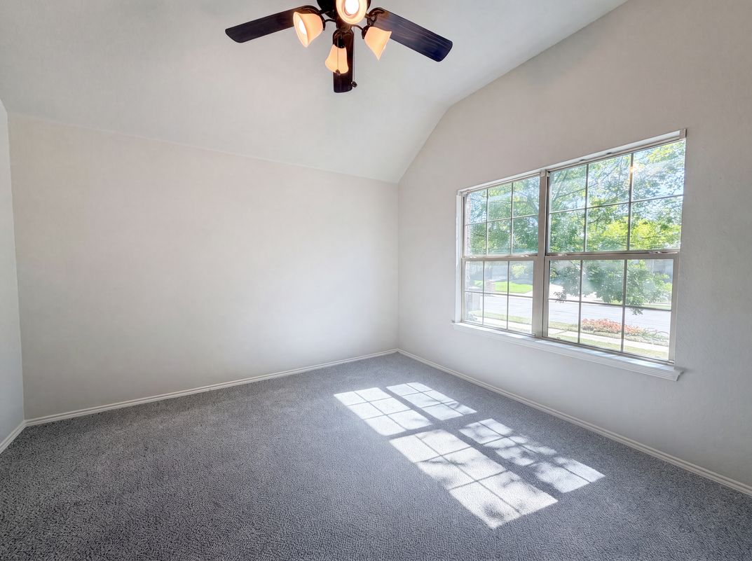 Photo 10 of 21 of 1901 Crested Ridge Rd, Aledo, TX