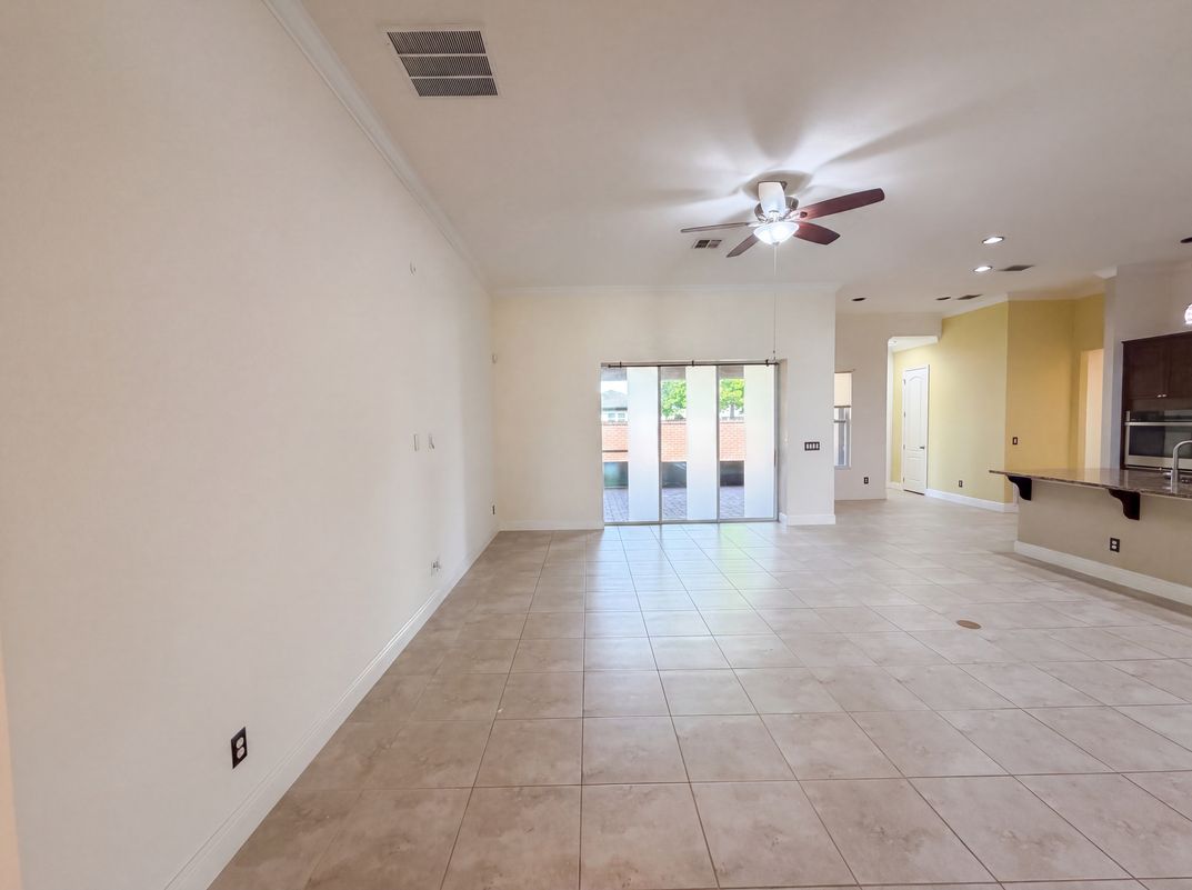 Photo 3 of 29 of 918 Blackthorn Dr, Apopka, FL