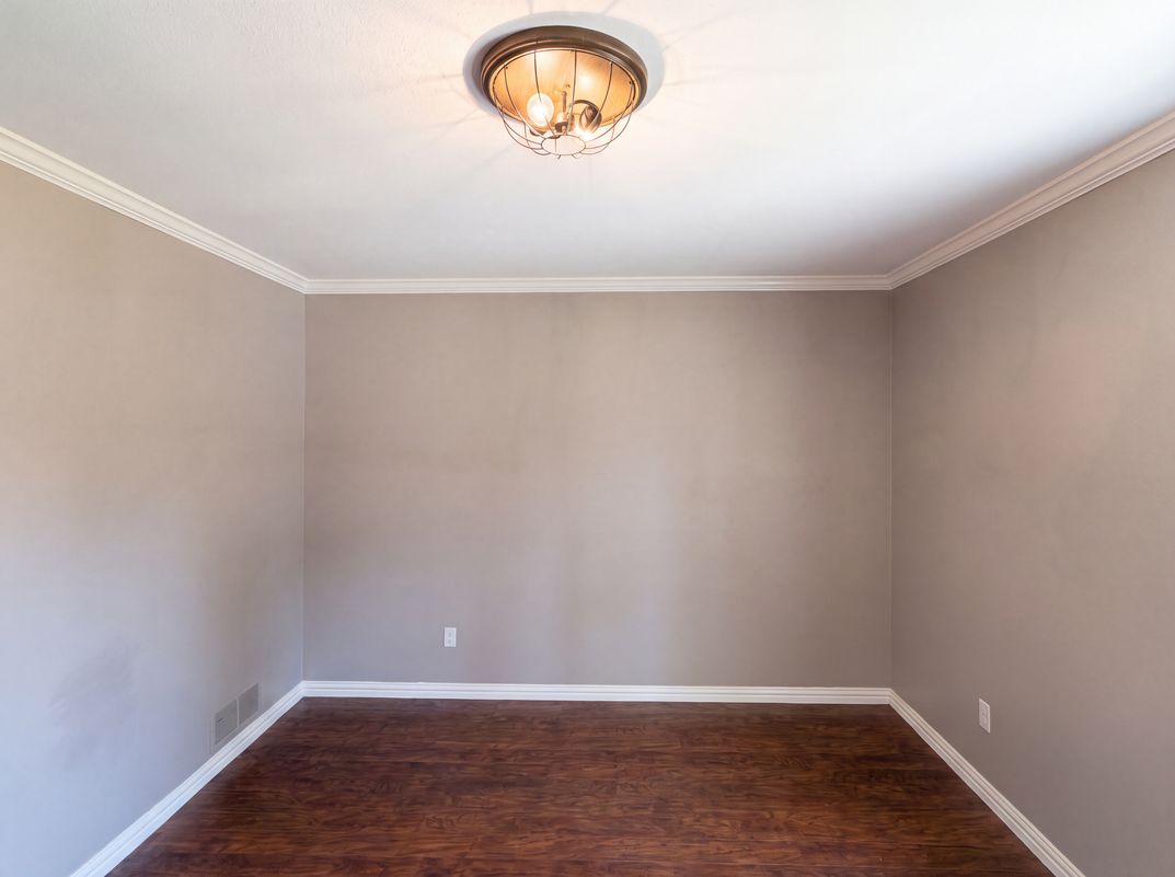 Photo 11 of 16 of 1115 N Waterview Dr, Richardson, TX