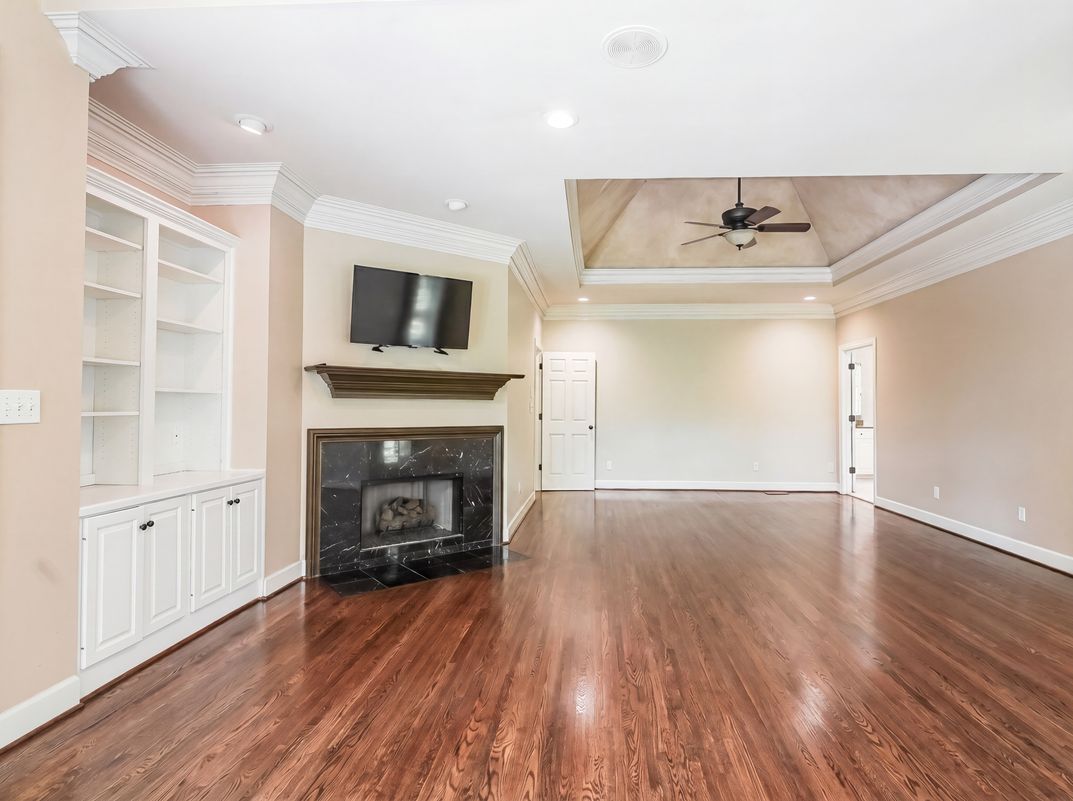 Photo 11 of 35 of 5064 Greystone Way, Hoover, AL