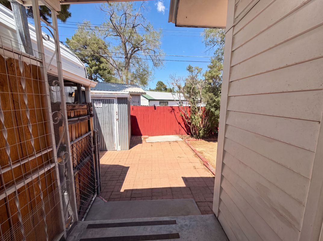 Photo 18 of 21 of 1758 39th St, Los Alamos, NM