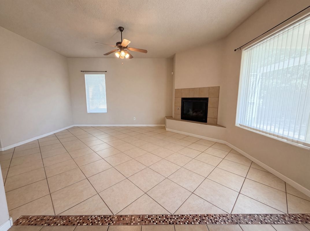 Photo 2 of 23 of 2513 Milagro Ridge Ct NE, Rio Rancho, NM