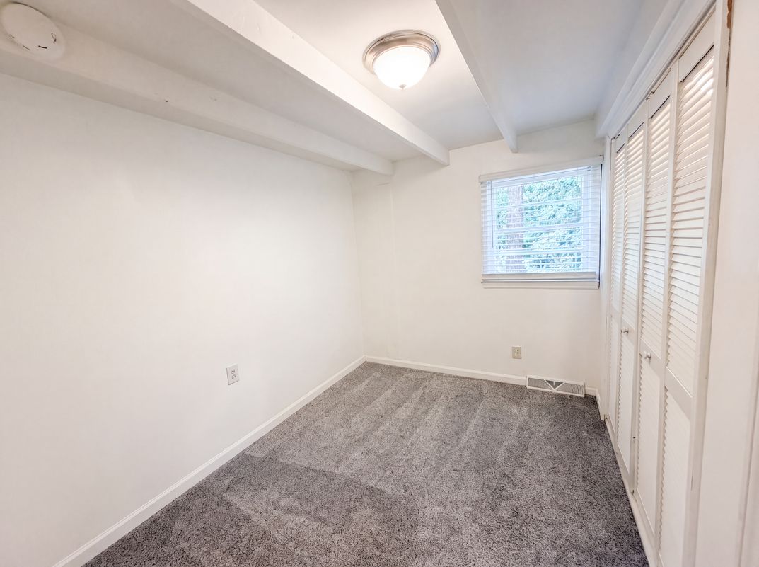 Photo 11 of 23 of 1502 Pine St, West Columbia, SC
