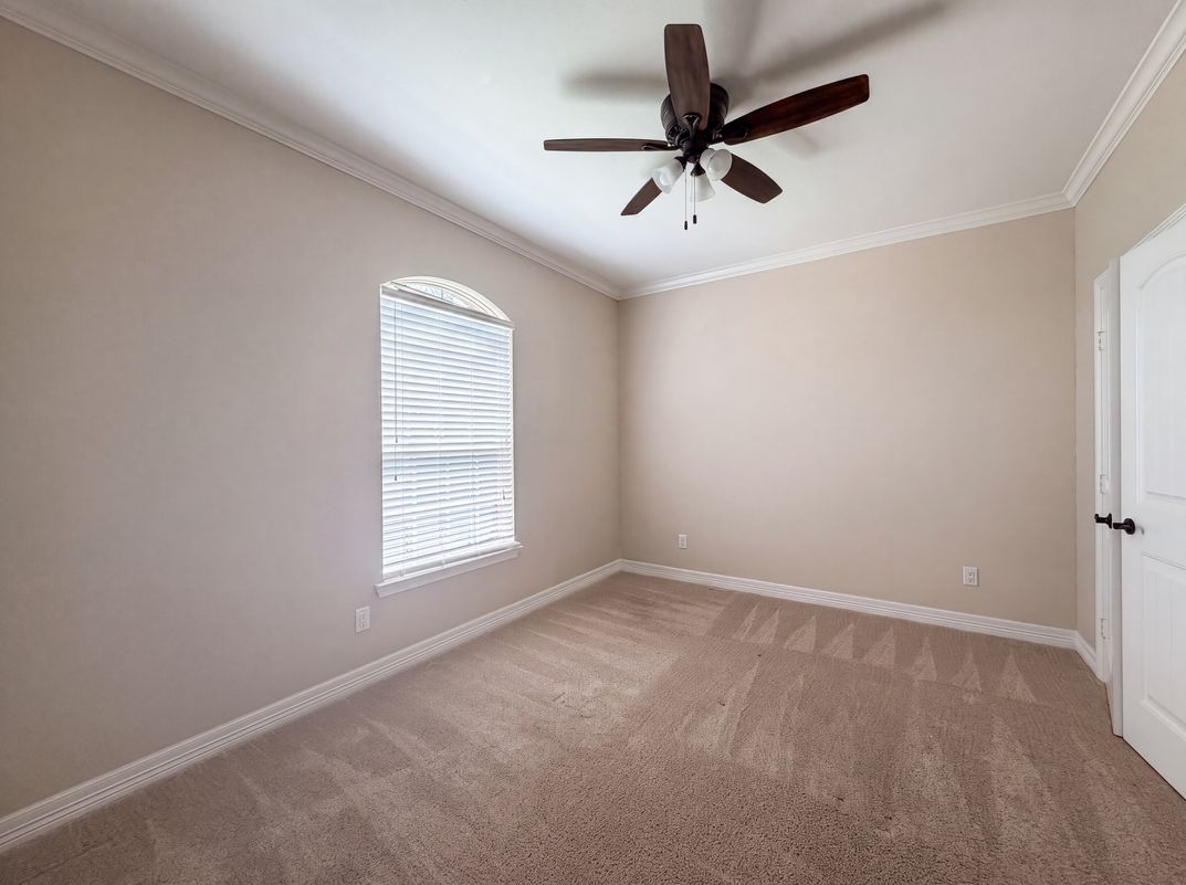 Photo 11 of 25 of 8580 Cedar Creek Ln, Greenville, TX