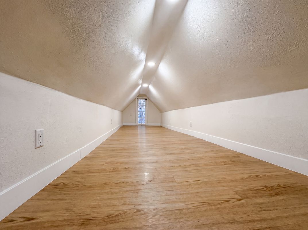 Photo 9 of 24 of 982 Oak Dr, Crestline, CA