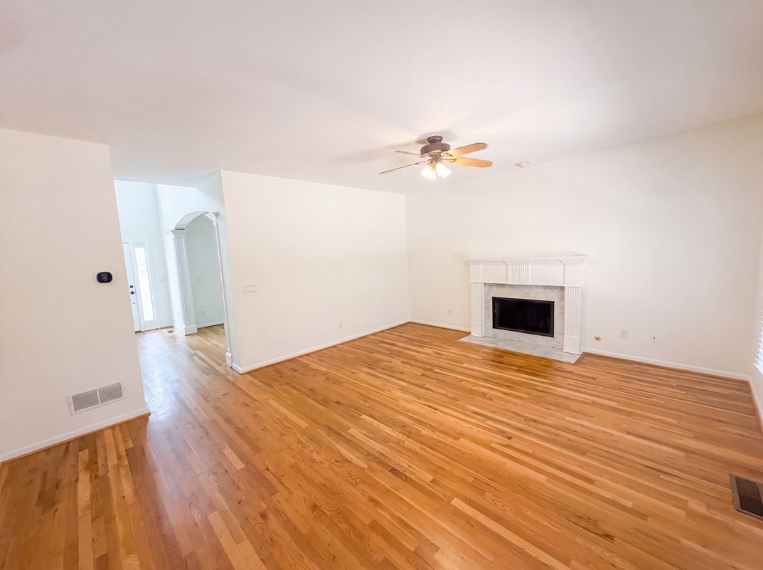 Photo 19 of 58 of 3612 Brookefall Ct, Suwanee, GA
