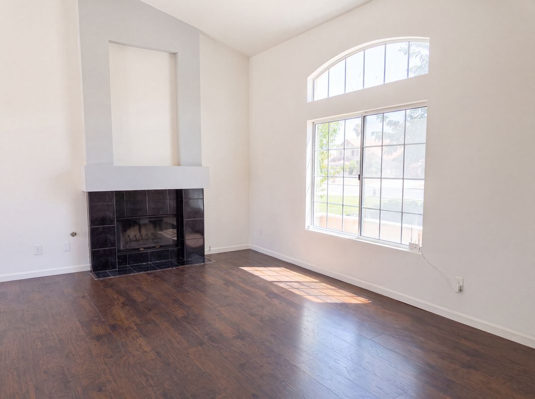 Photo 15 of 19 of 13154 Oberlin Ave, Victorville, CA