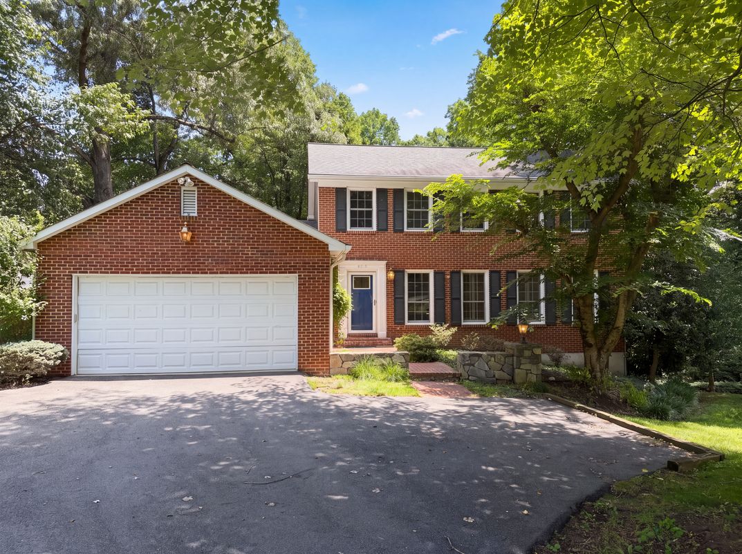 Property photo 1 of 4819 Powell Rd