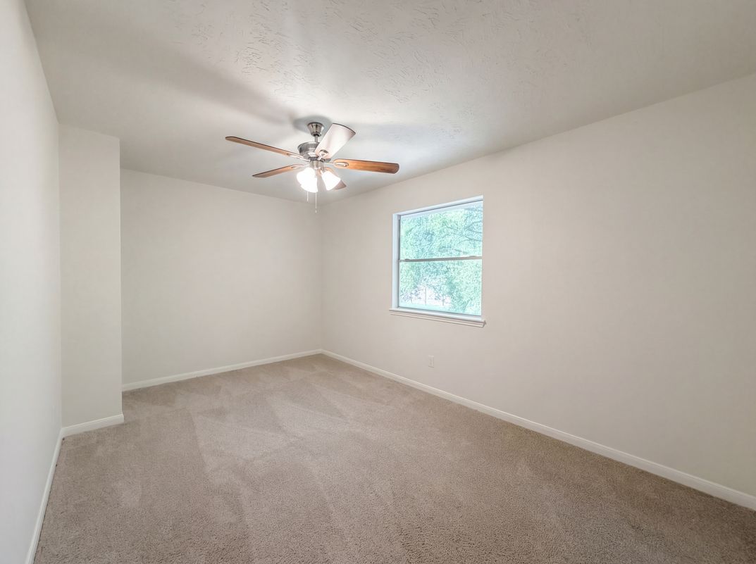 Photo 18 of 22 of 6831 Stratford Park Dr, Houston, TX