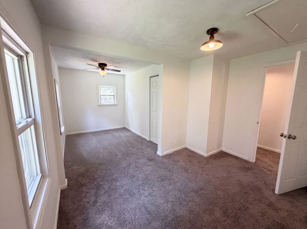 Photo 4 of 20 of 736 Bettes Ave, Akron, OH