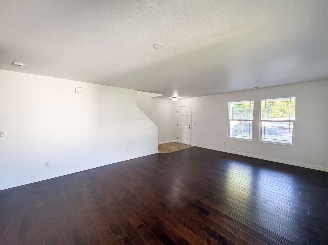 Photo 10 of 26 of 866 S 1580 W, Lehi, UT