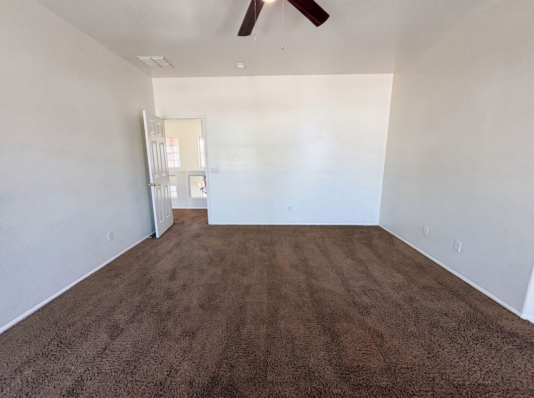 Photo 15 of 36 of 17268 W Elaine Dr, Goodyear, AZ