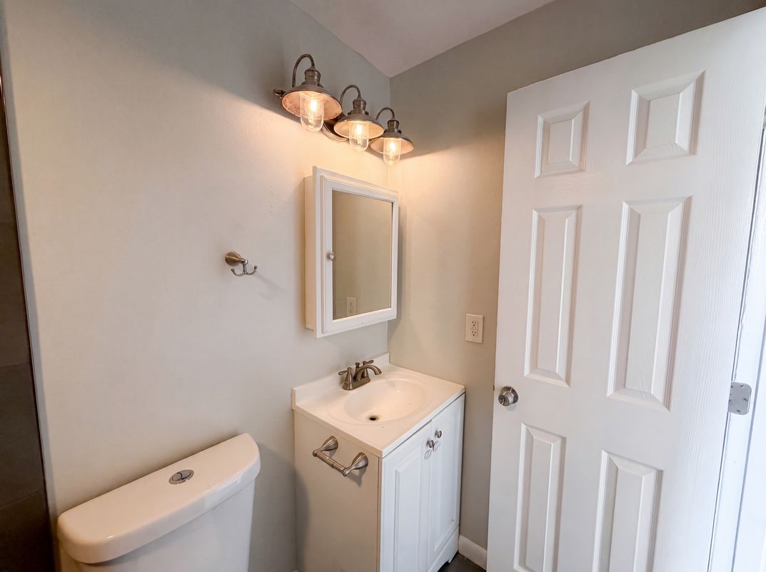 Photo 18 of 22 of 880 Fruitland Dr, Deltona, FL
