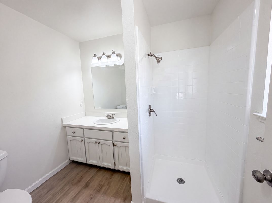 Photo 19 of 29 of 6041 Thornicroft Dr, Valley Springs, CA