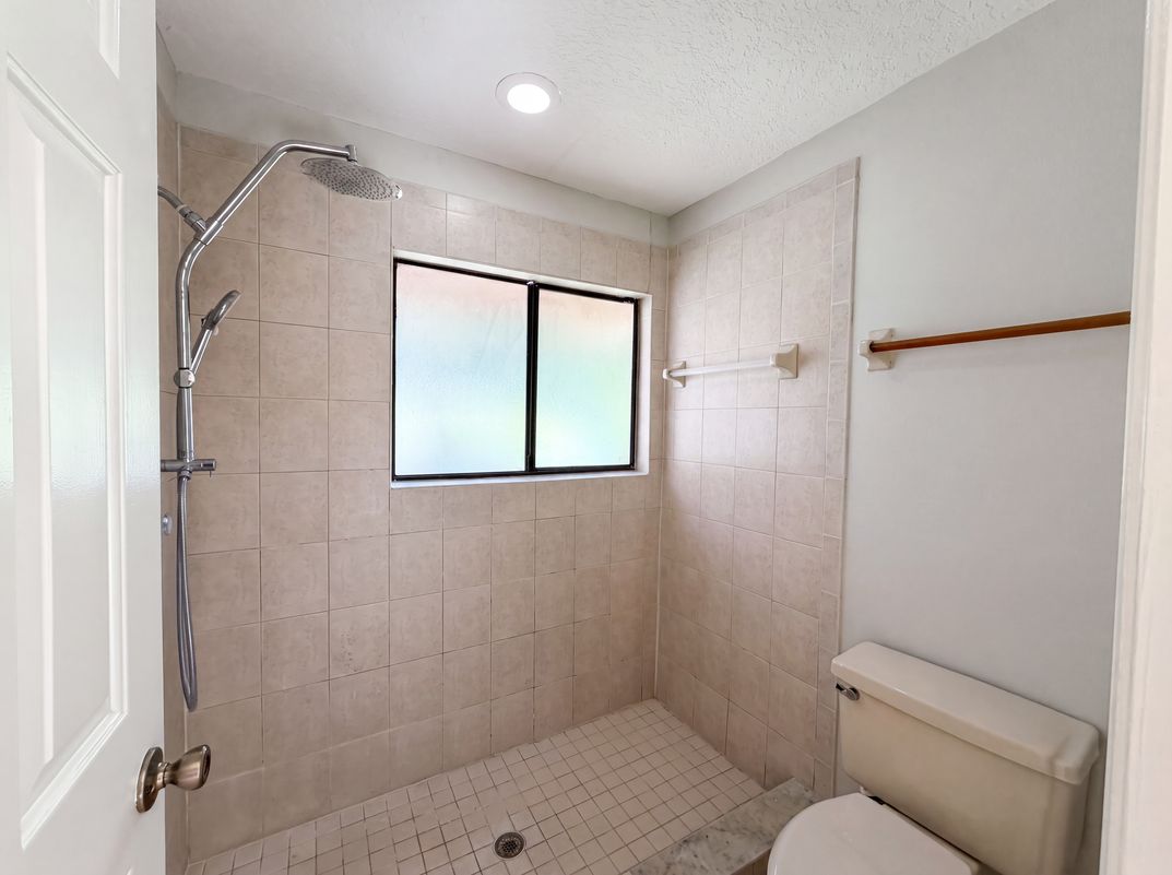 Photo 10 of 19 of 332 Sprucewood Rd, Lake Mary, FL