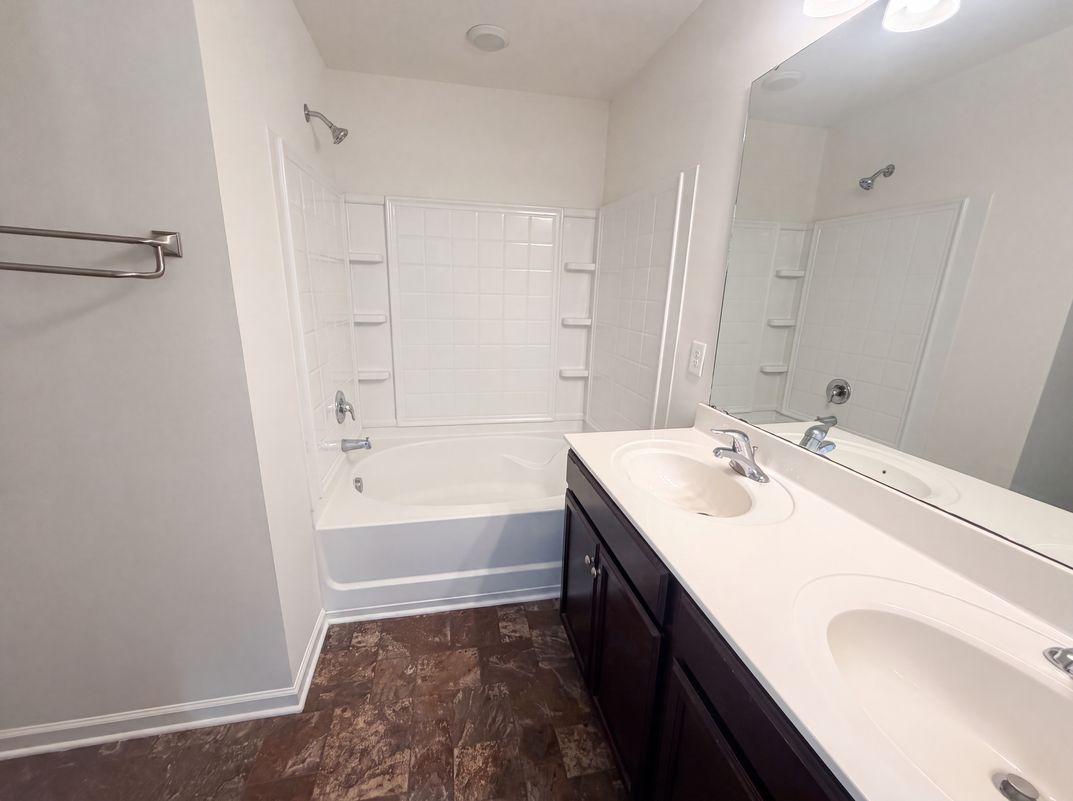 Photo 10 of 28 of 6800 Olivia Ct, Whitsett, NC