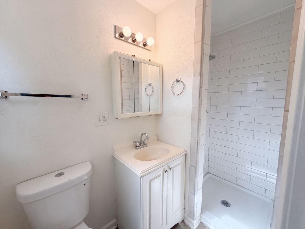Photo 13 of 22 of 11121 Herrick Ave, Kansas City, MO