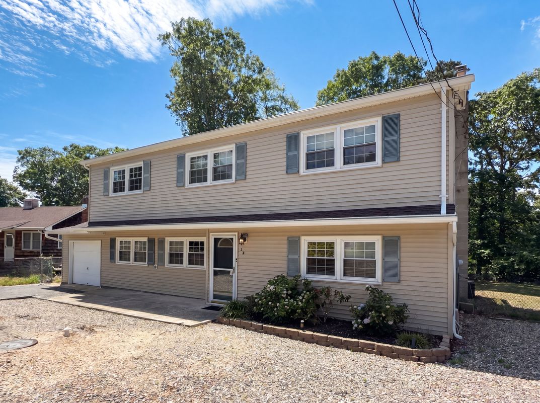 Property photo 1 of 24 Hogan Ct