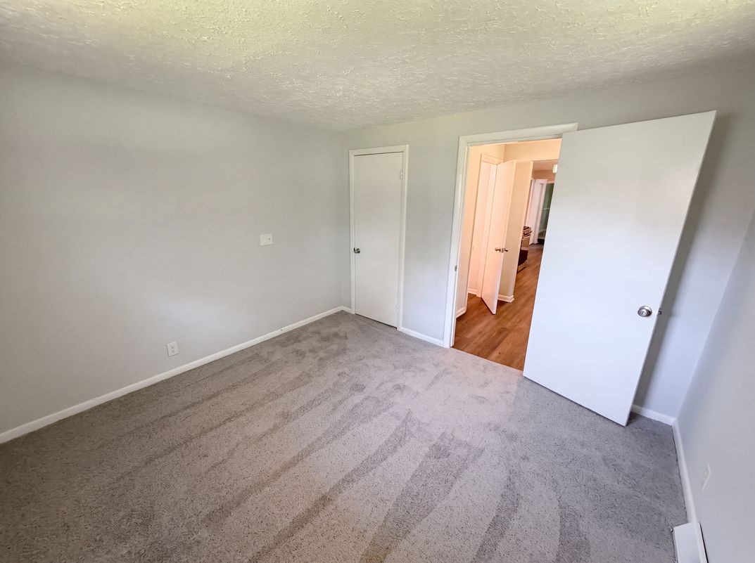 Photo 13 of 19 of 2434 W 67th St, Indianapolis, IN