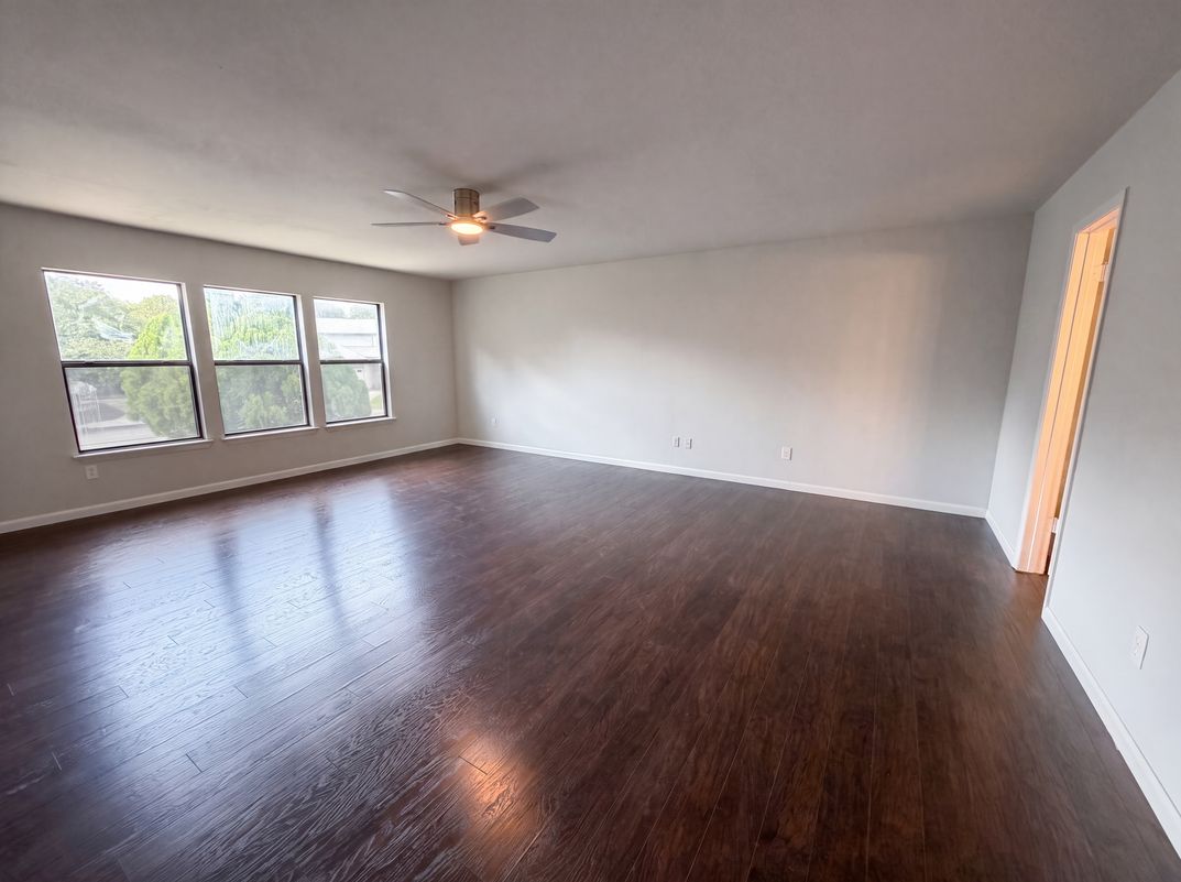 Photo 9 of 22 of 15426 Canteen Creek Dr, San Antonio, TX