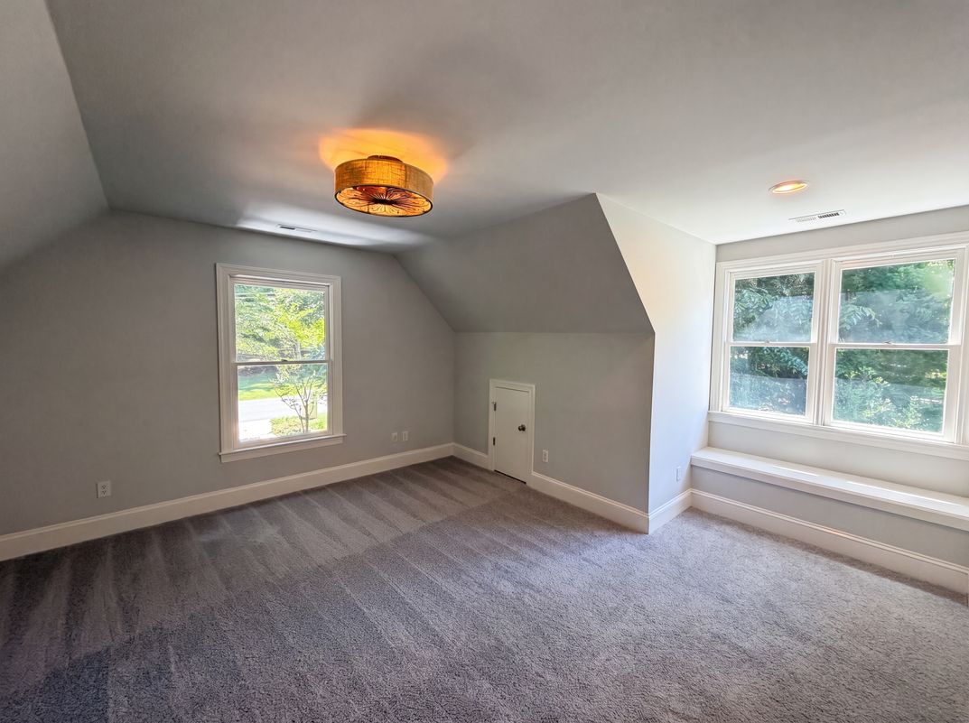 Photo 14 of 24 of 5309 Lancelot Dr, Charlotte, NC