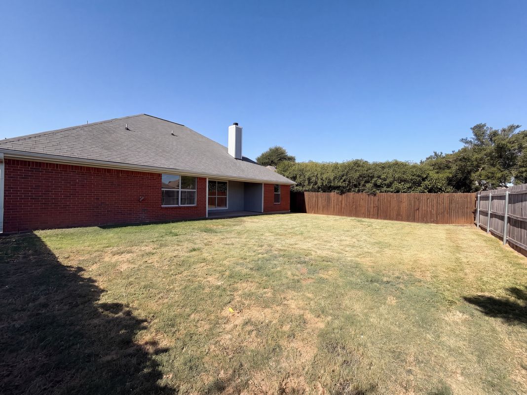 Photo 25 of 27 of 6037 Sundown Dr, Watauga, TX