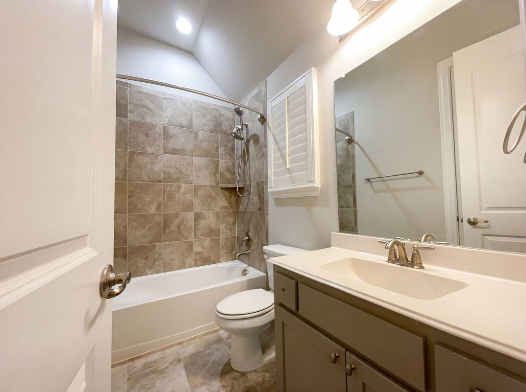 Photo 7 of 24 of 4157 Chantilly Ln, Frisco, TX