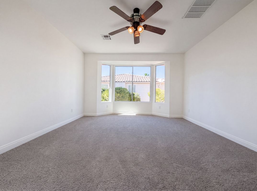 Photo 4 of 23 of 10228 Donde Ave, Las Vegas, NV