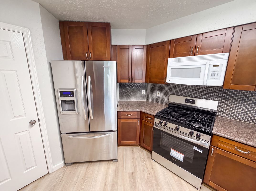 Photo 8 of 20 of 318 Floravista Dr, Webster, TX