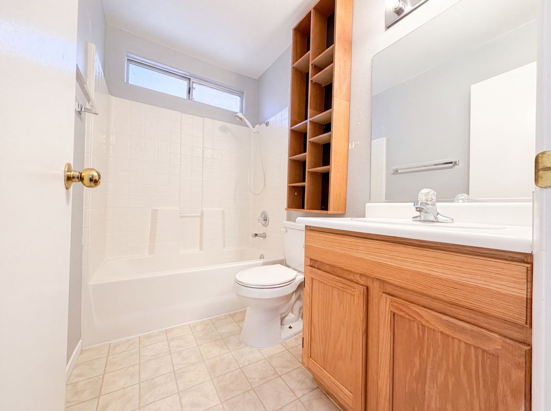Photo 23 of 33 of 9121 Indian Breeze Dr, Las Vegas, NV