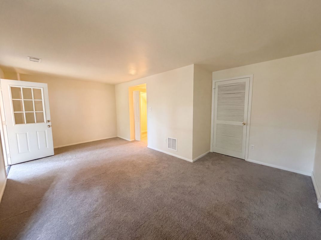 Photo 16 of 48 of 8641 Centerton Ln, Manassas, VA