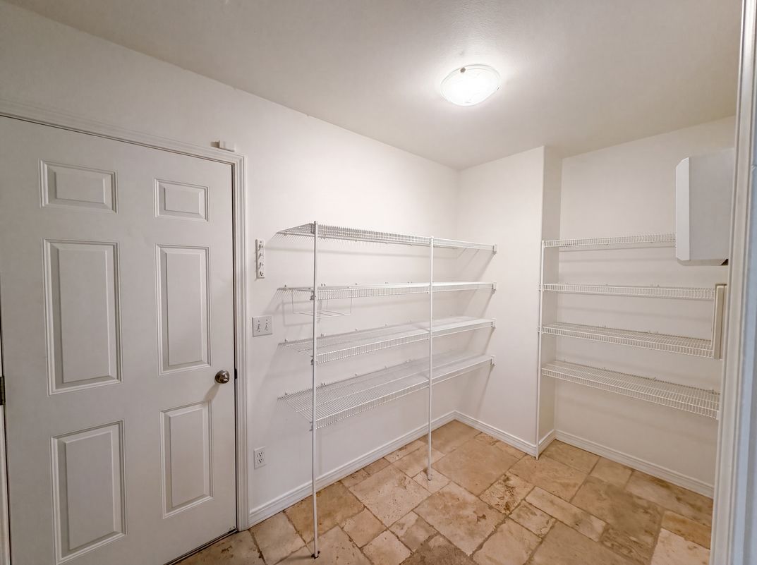 Photo 19 of 26 of 866 S 1580 W, Lehi, UT