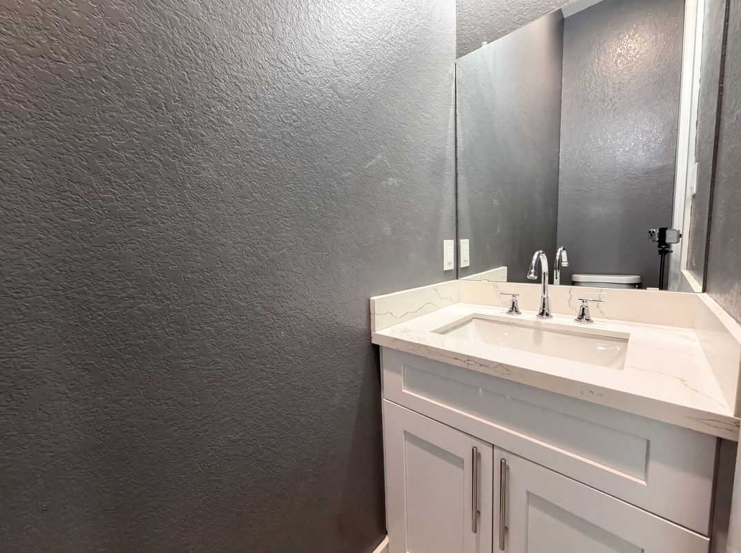 Photo 10 of 19 of 4704 Ward St, Houston, TX