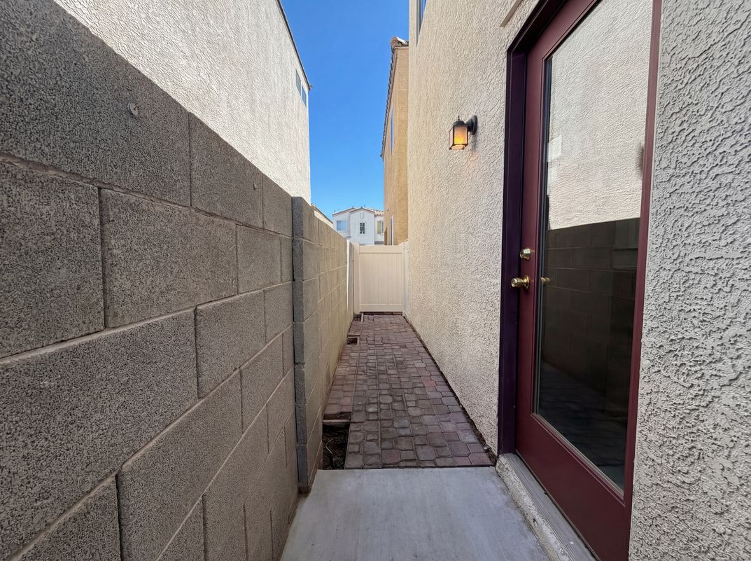 Photo 23 of 26 of 1310 Horizon Village Ave, Las Vegas, NV