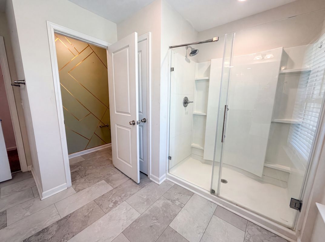 Photo 9 of 26 of 301 Rolling Knoll Dr, Columbia, SC