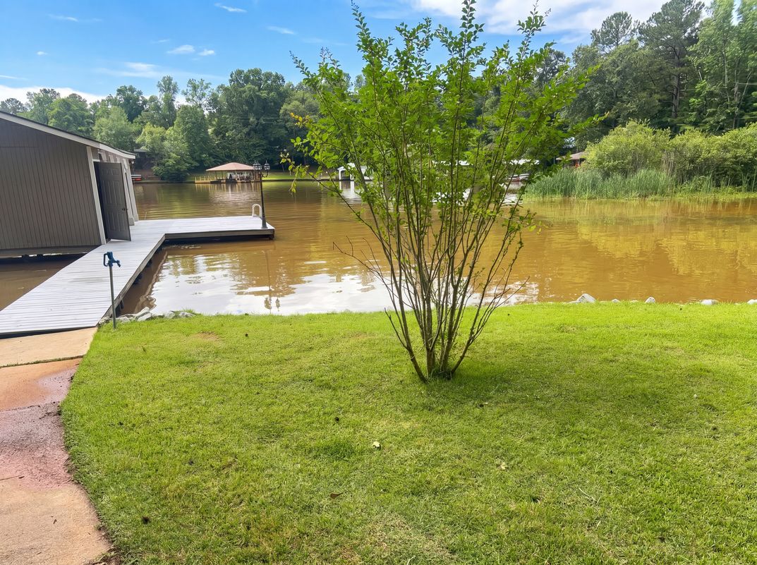 Photo 16 of 18 of 120 Bay Ct, Eatonton, GA