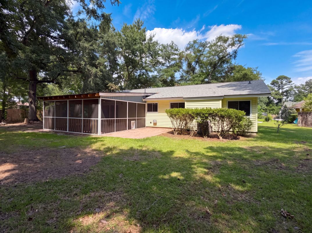 Photo 5 of 24 of 619 Piedmont Ln, Ladson, SC